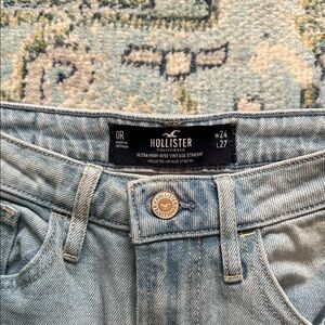 Hollister Women's Ultra High-Rise Vintage Straight Jeans - Light Blue (W24 L27)